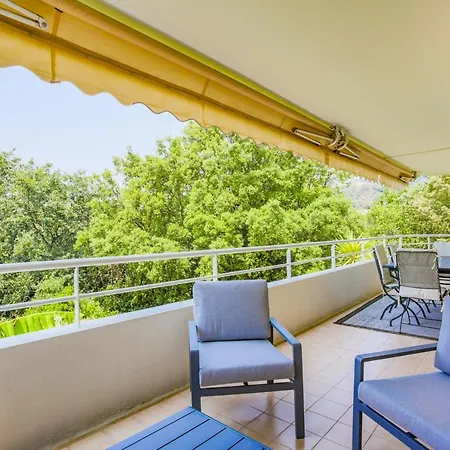 Beau T3 Dans De Standing Avec Piscine Apartamento Mandelieu